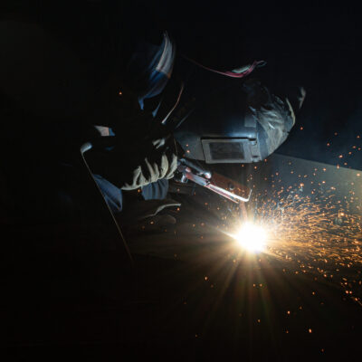 There is still a critical shortage of welders in the Czech Republic. Huisman is training its own in Sviadnov